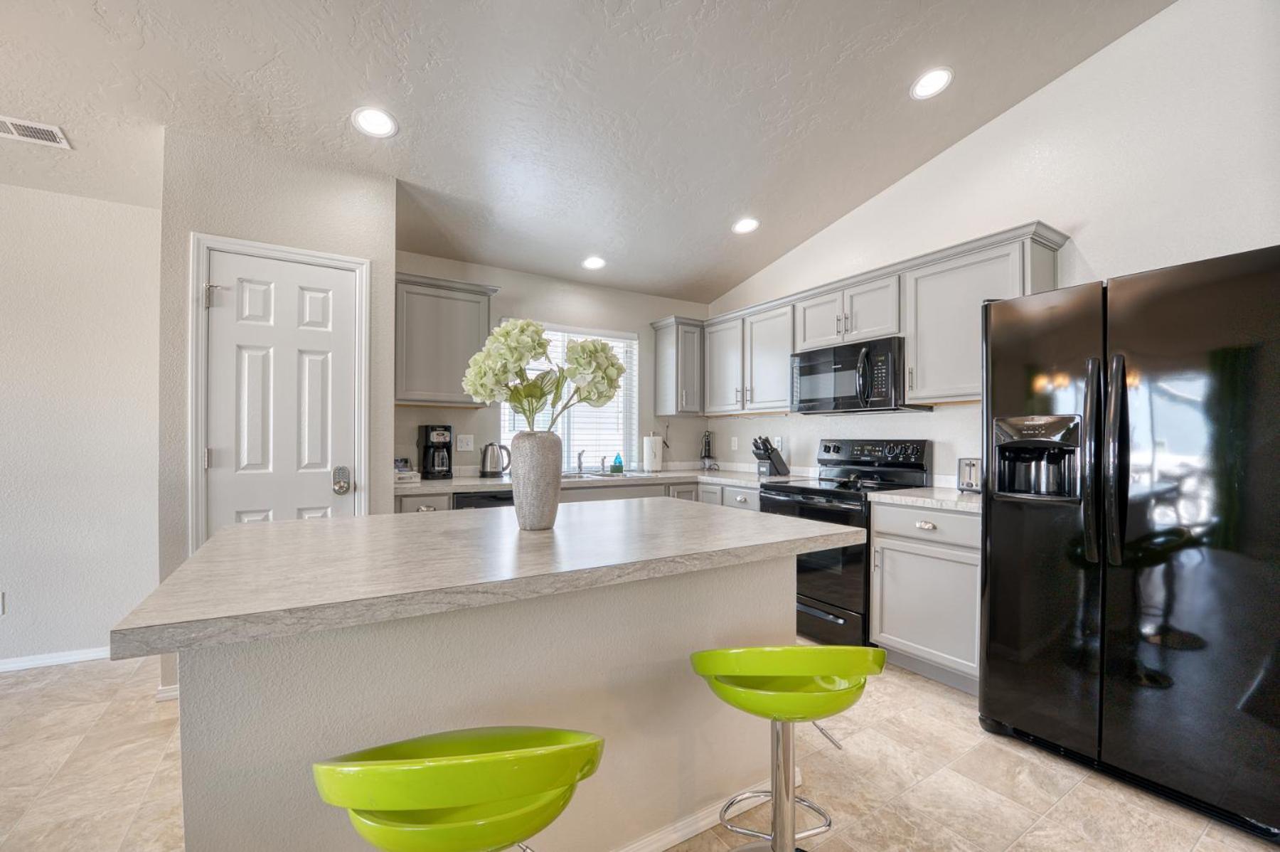Family Friendly Playroom Garage Caldwell Exterior foto